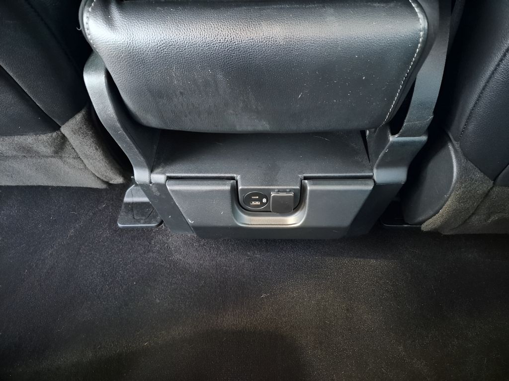 Used 2022 White Ford Lariat image 21