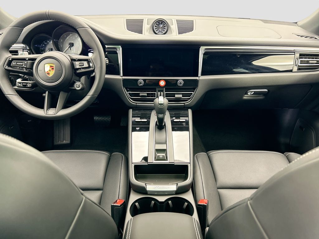 Thumbnail: 2026 Porsche Macan - 16