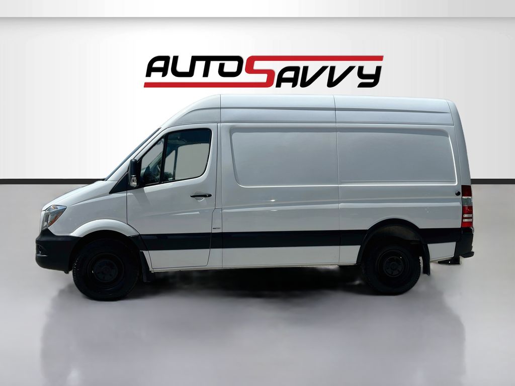 Used 2015 White Mercedes-Benz Cargo 144 WB image 4