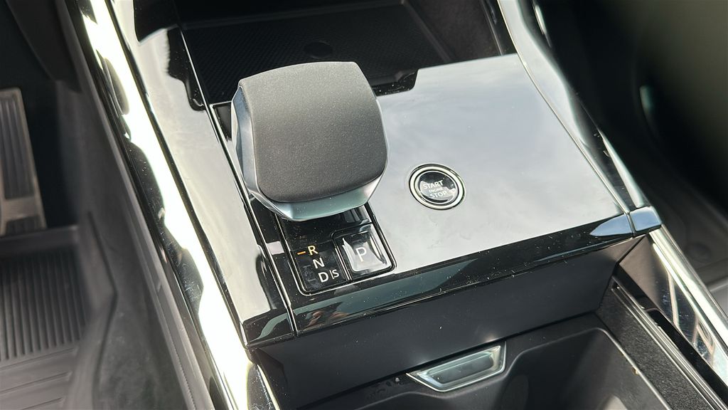 new 2025 Land Rover Range Rover Sport car, priced at $111,780