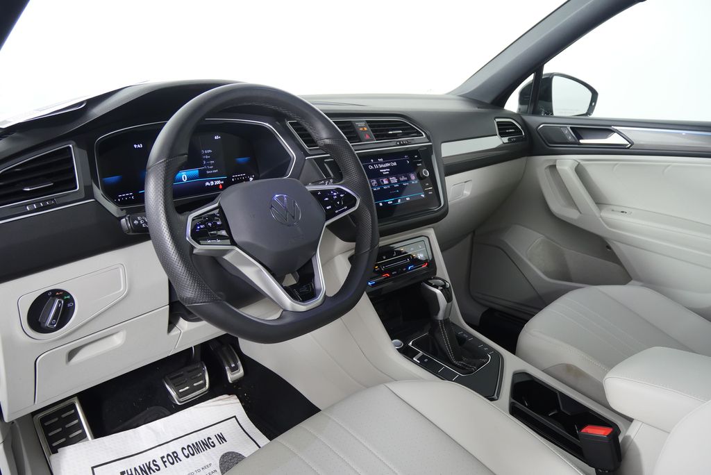 Thumbnail: 2024 Volkswagen Tiguan - 13