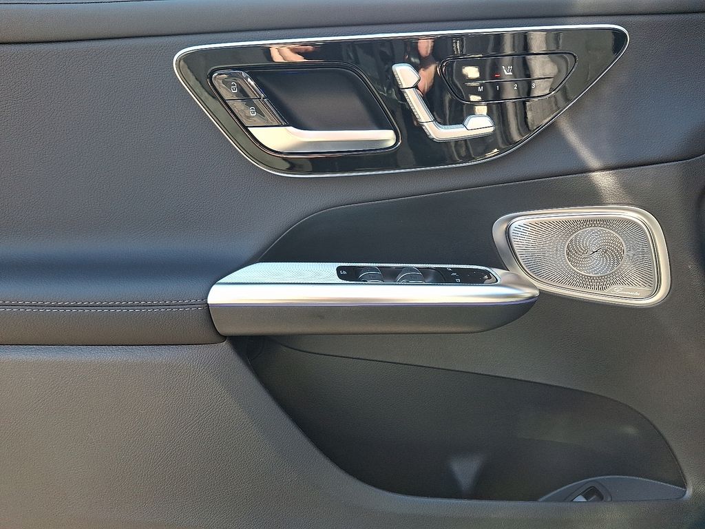 Thumbnail: 2026 Mercedes-Benz GLC - 6