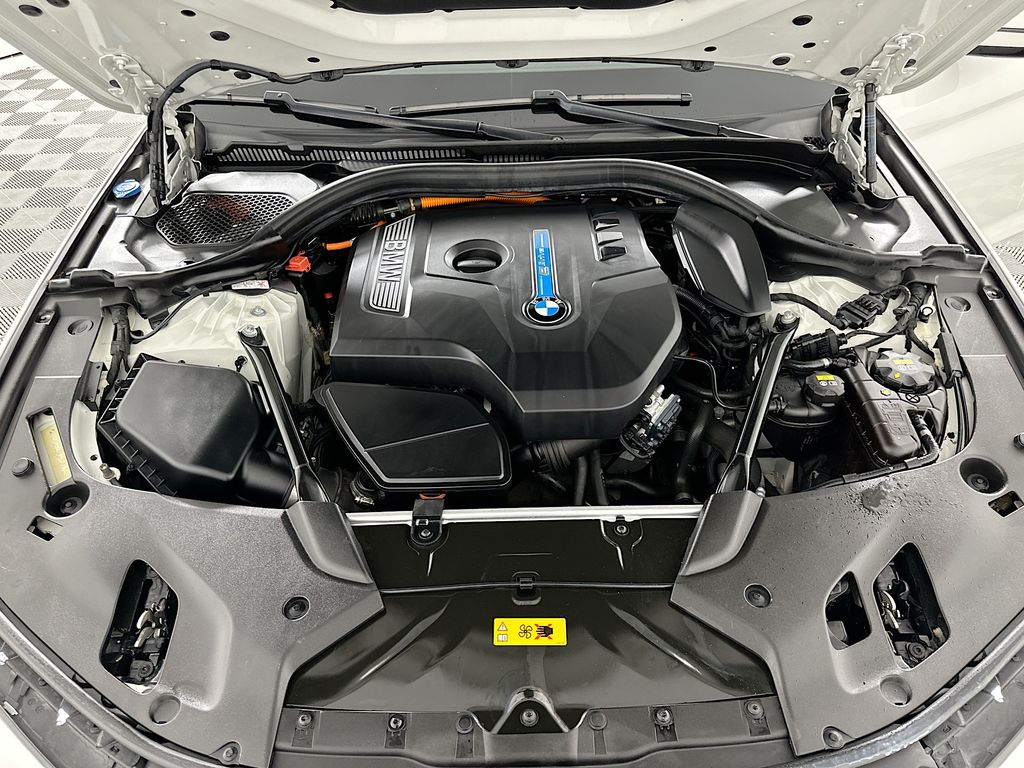 2018 BMW 5 Series 530e iPerformance 31