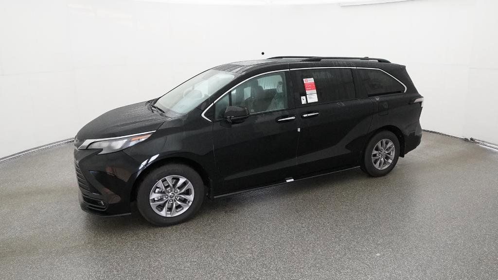 Thumbnail: 2026 Toyota Sienna - 20