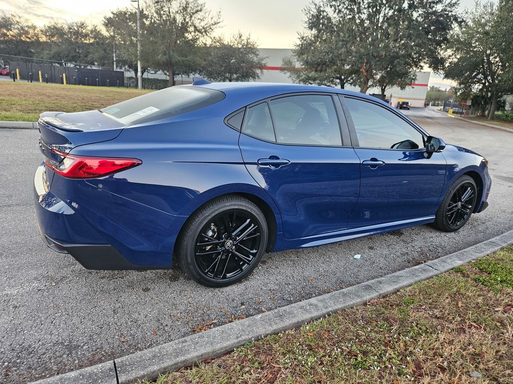 2025 Toyota Camry SE 5