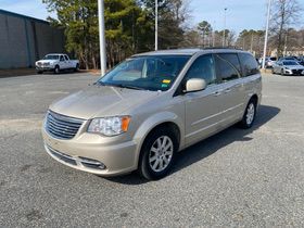 2015 Chrysler Town & Country Touring FWD