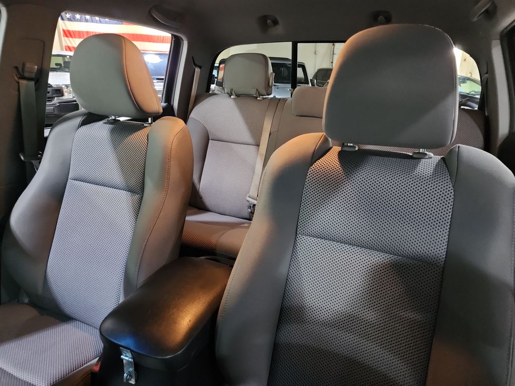 2014 Toyota Tacoma V6 photo