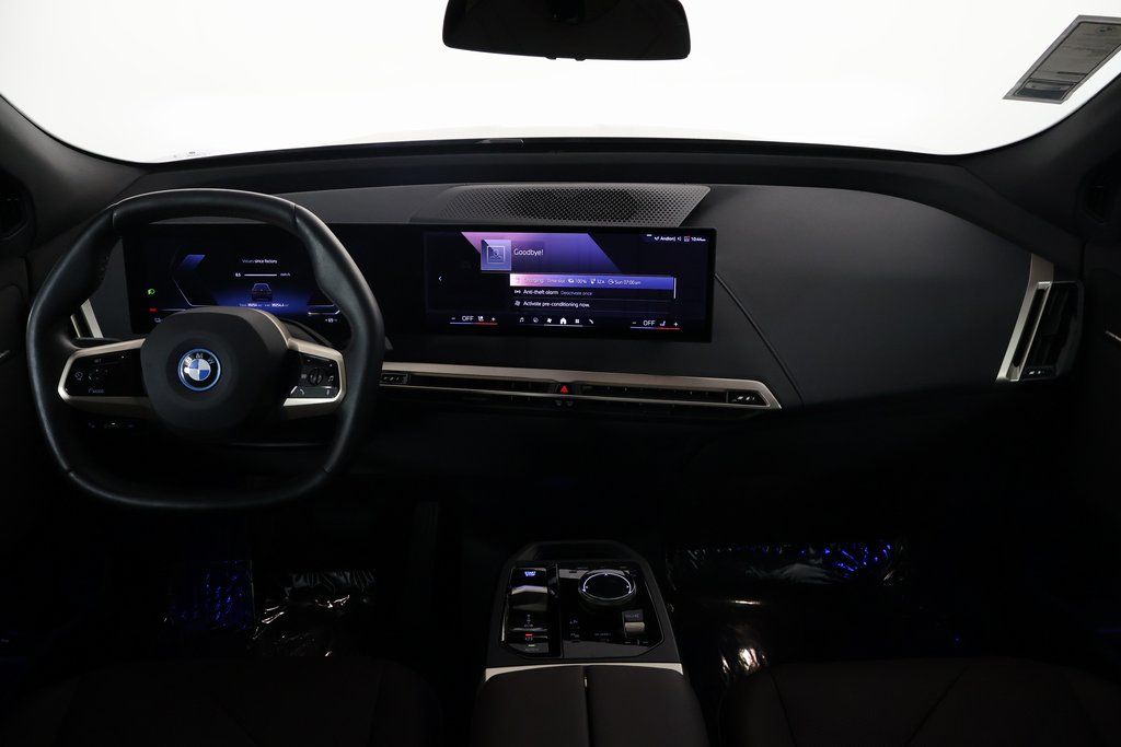 Thumbnail: 2024 BMW iX - 8