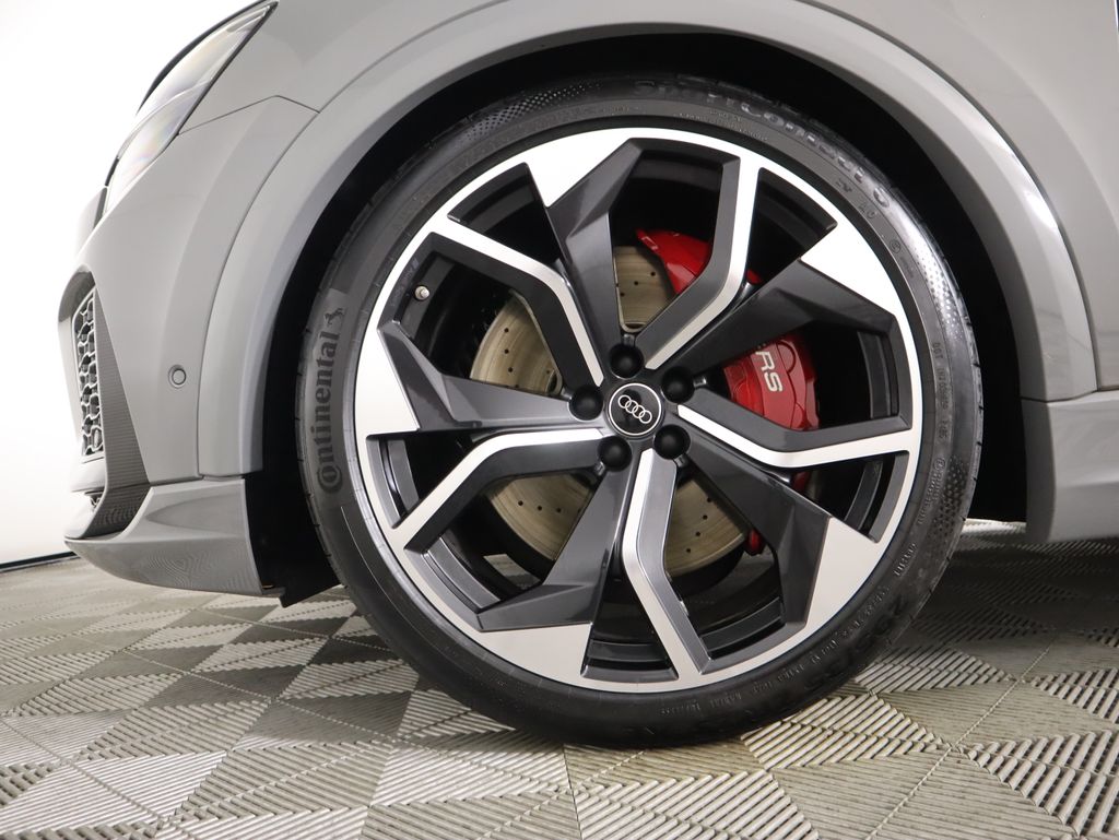 Thumbnail: 2024 Audi RS Q8 - 31