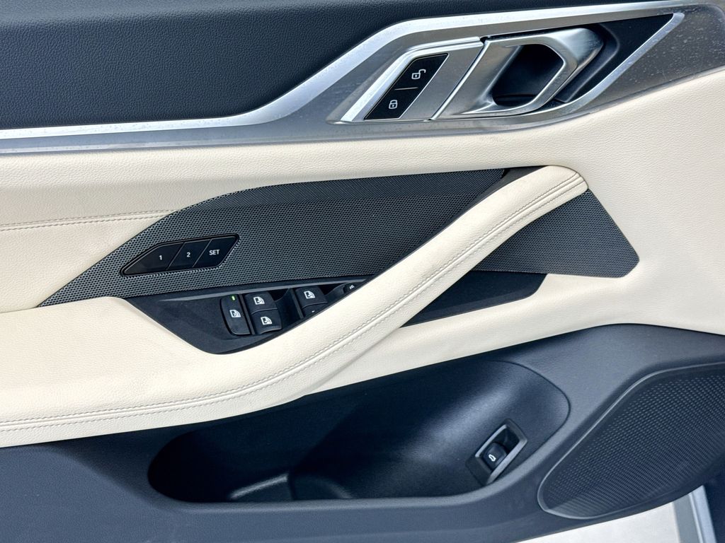 Thumbnail: 2026 BMW i4 - 22