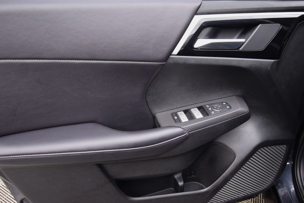 used 2024 Mitsubishi Outlander car, priced at $24,800