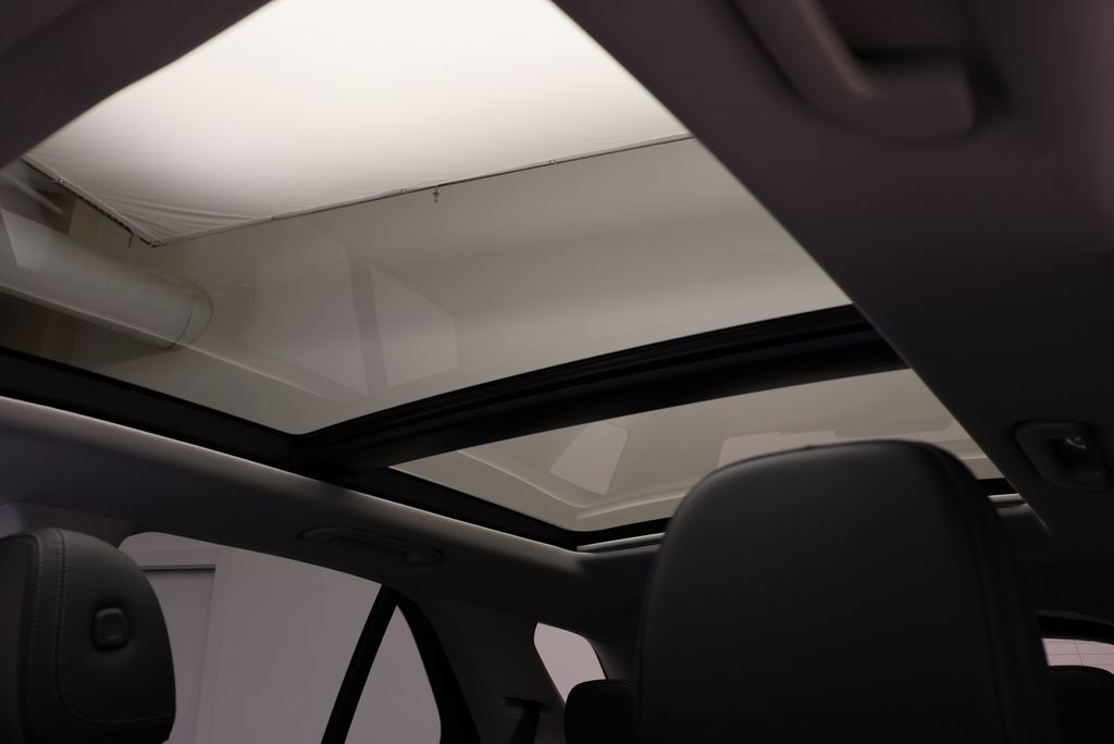 Thumbnail: 2026 Mercedes-Benz GLE - 15