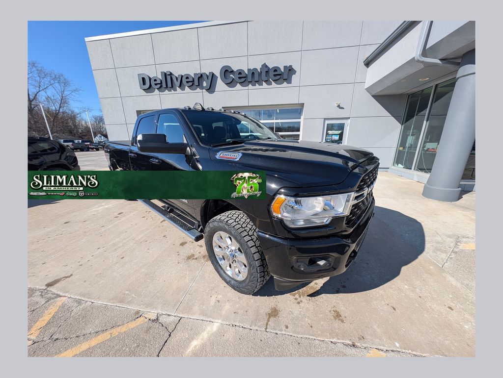 2022 RAM 3500 Big Horn Crew Cab LB 4WD