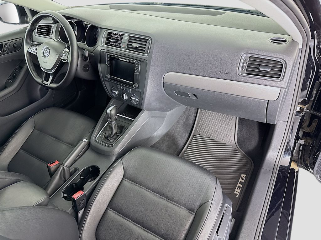 Thumbnail: 2017 Volkswagen Jetta - 17