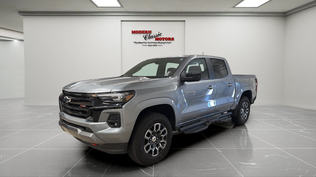 Sterling Gray Metallic 2026 Chevrolet Colorado Pickup Truck Four-Wheel Drive 8-Speed Automatic