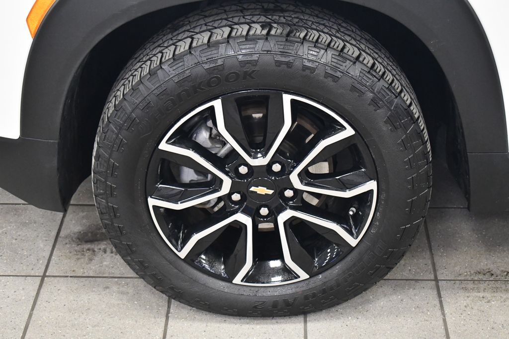 Thumbnail: 2023 Chevrolet TrailBlazer - 11