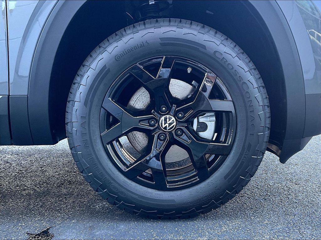 2026 Volkswagen Atlas — photo 8