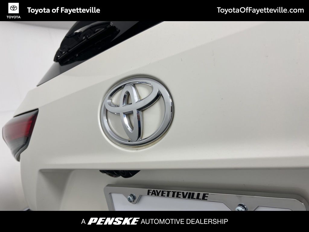 Thumbnail: 2021 Toyota Highlander - 15