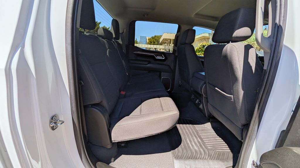 Used 2023 Chevrolet Silverado 1500 LT 4D Crew Cab