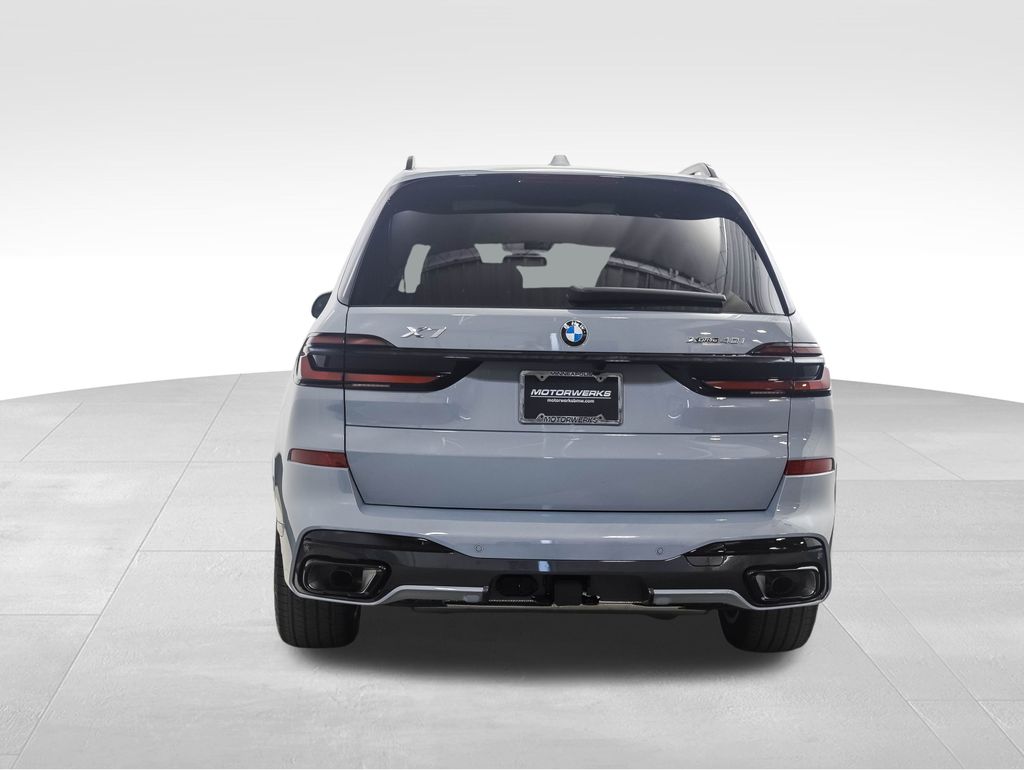 Thumbnail: 2026 BMW X7 - 5