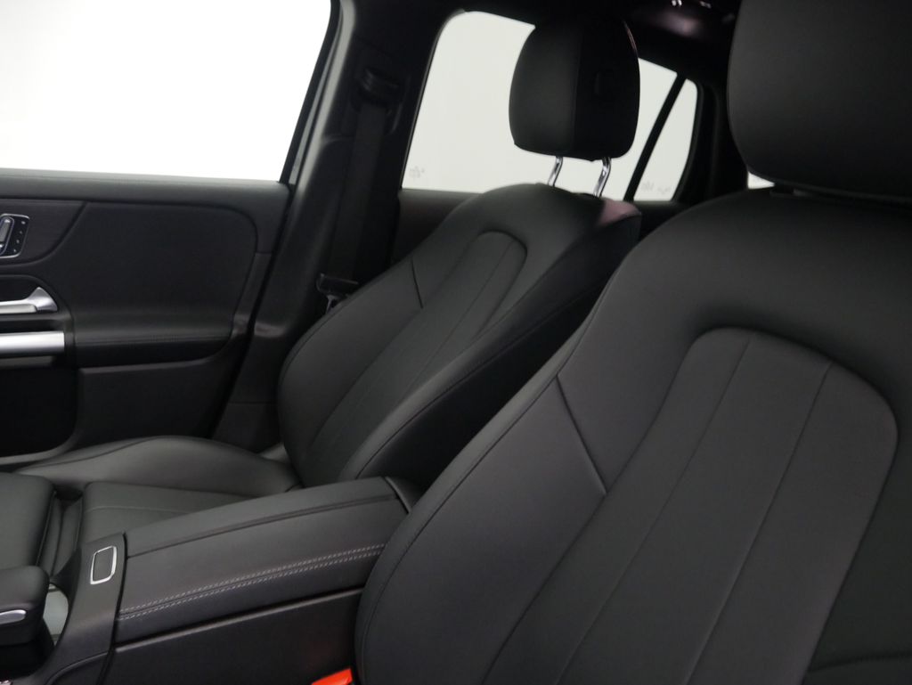 Thumbnail: 2023 Mercedes-Benz GLA - 20