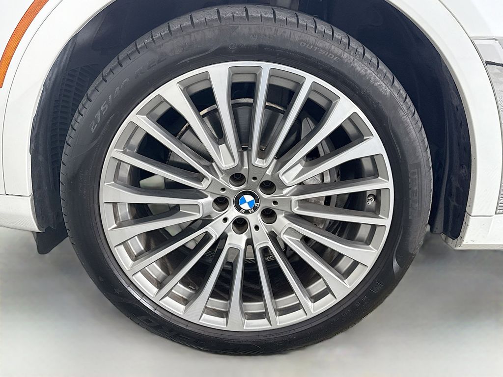 Thumbnail: 2021 BMW X7 - 31
