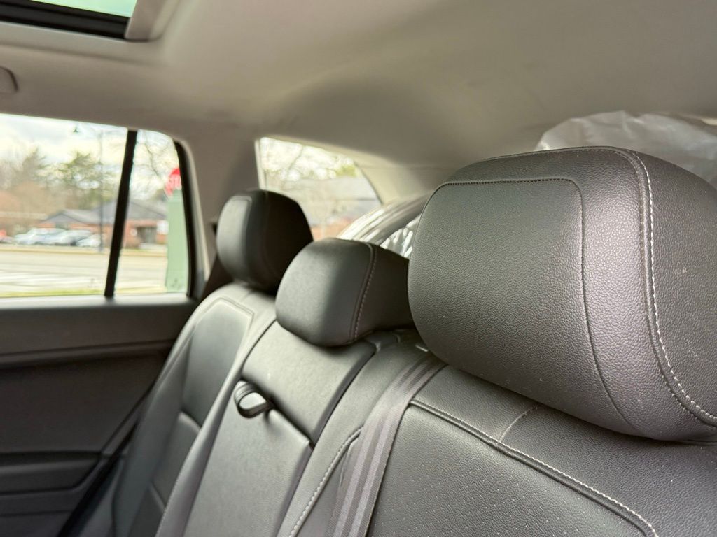 Used 2020 Silver Volkswagen 2.0T SEL image 20