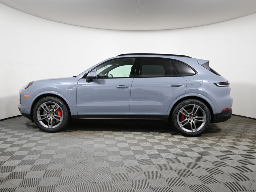 Thumbnail: 2026 Porsche Cayenne - 2