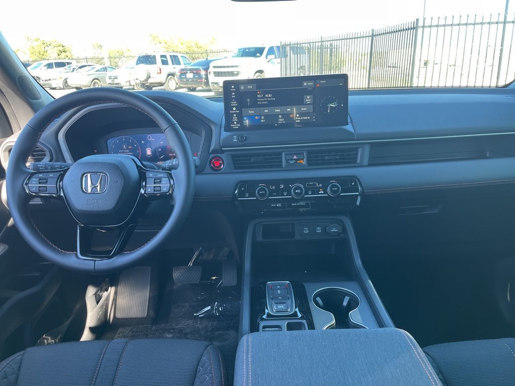 Thumbnail: 2026 Honda Pilot - 8