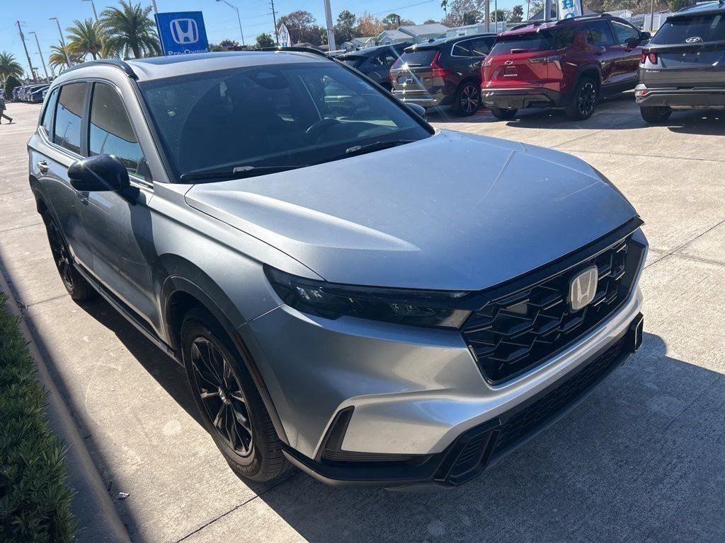 View vehicle photo 3