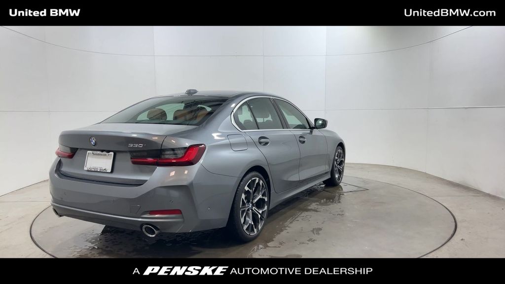 Thumbnail: 2025 BMW 3 Series - 8