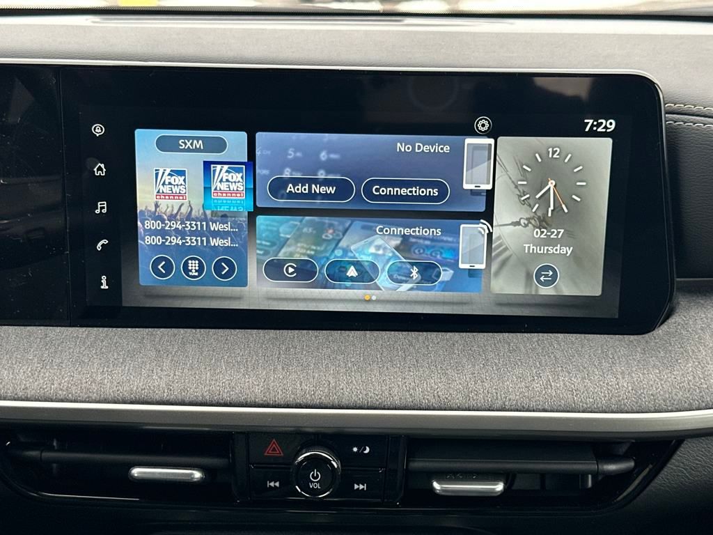 2025 Nissan Kicks SV photo