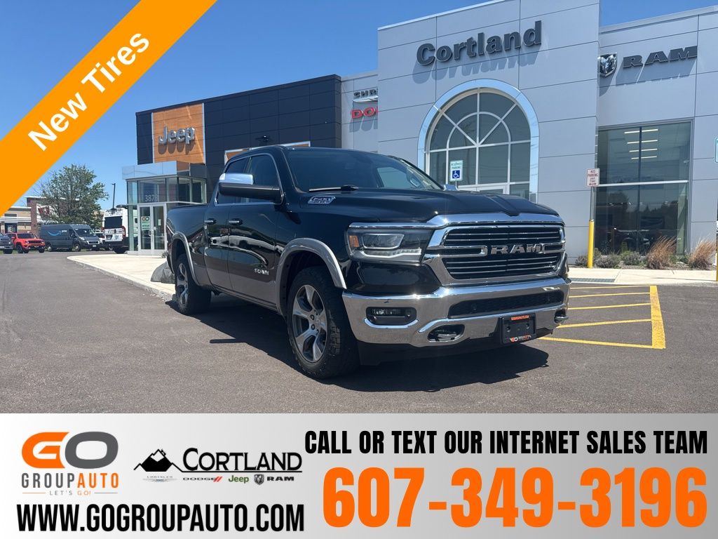 Diamond Black Crystal Pearlcoat 2020 RAM 1500 Pickup Truck Four-Wheel Drive 8-Speed Automatic