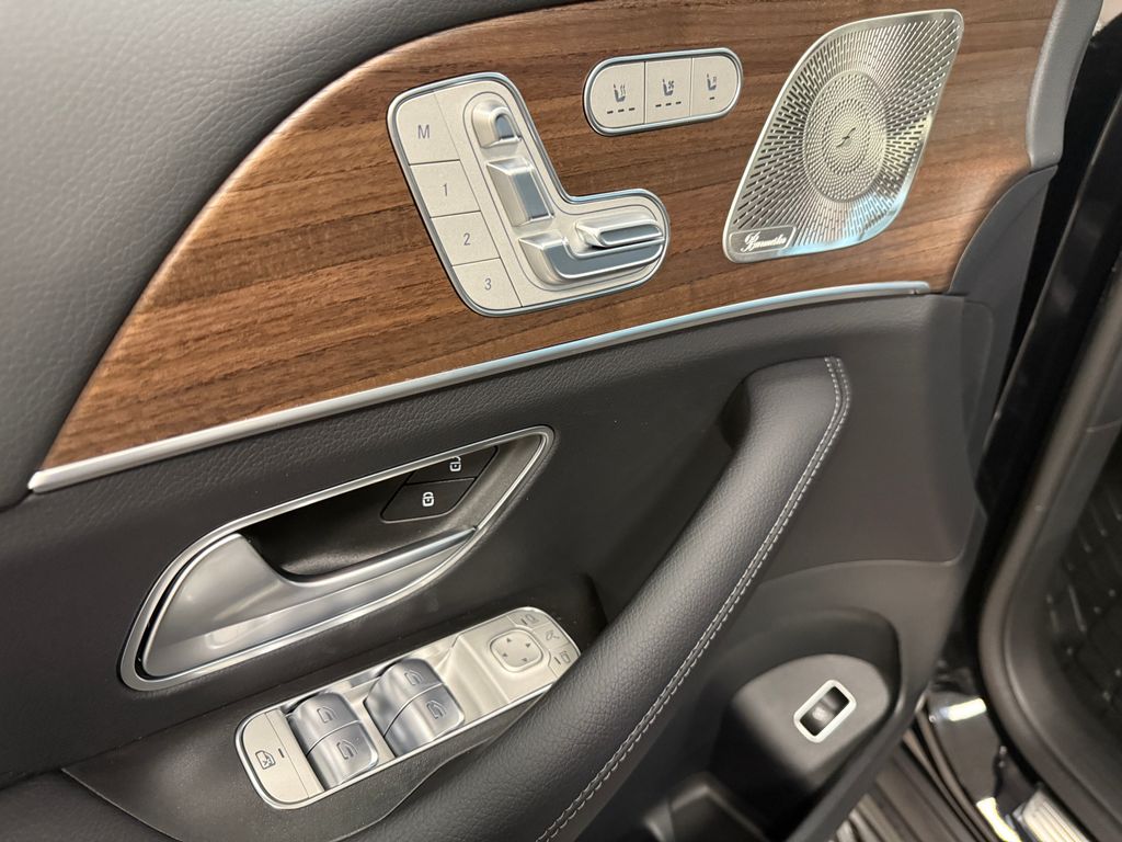 Thumbnail: 2026 Mercedes-Benz GLE - 17