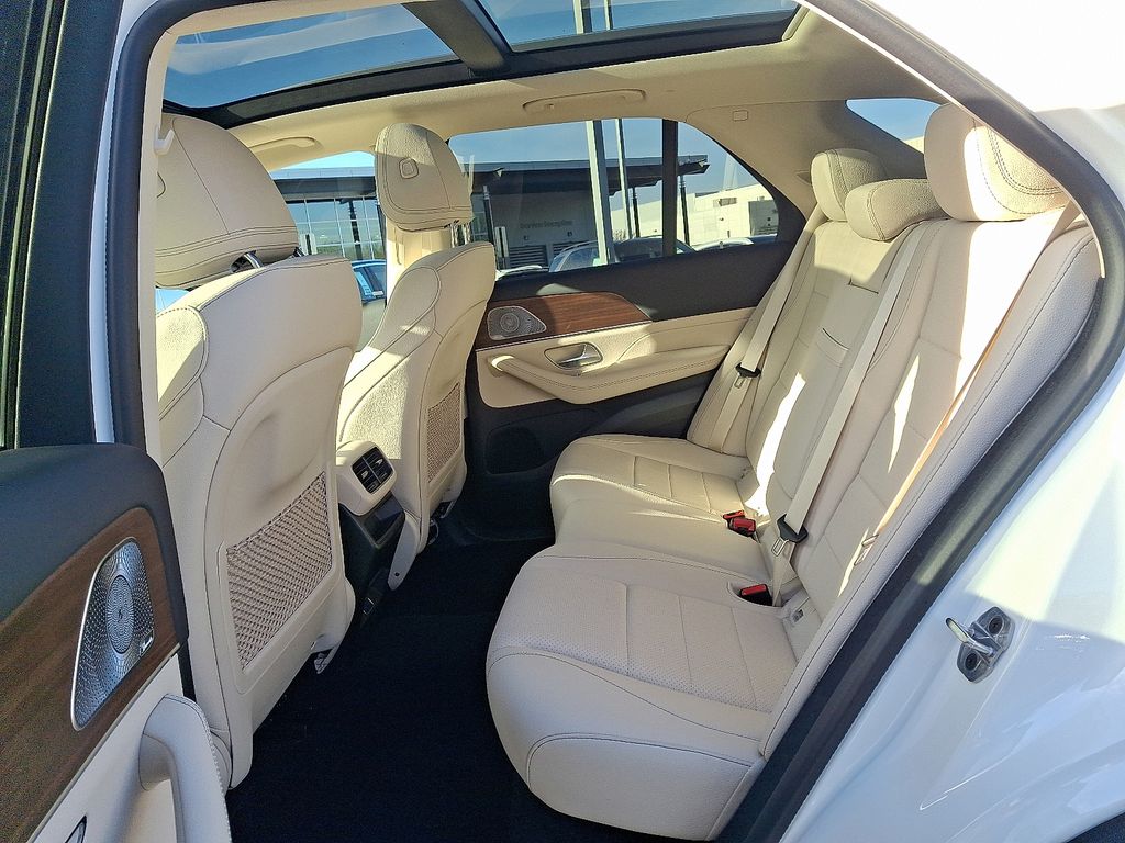 Thumbnail: 2025 Mercedes-Benz GLE - 10