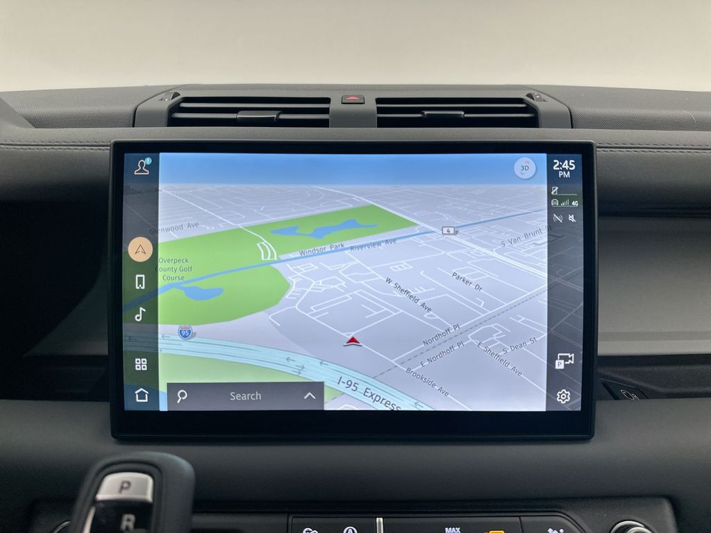 Thumbnail: 2025 Land Rover Defender - 29