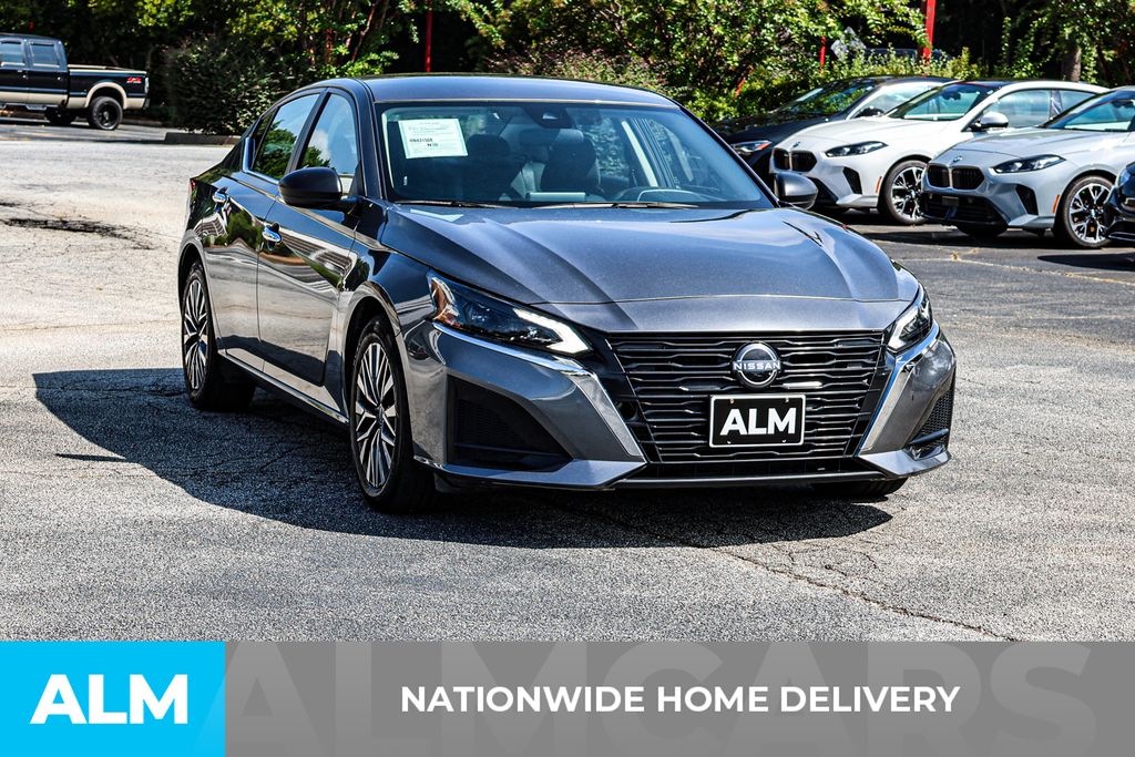 Used 2024 Gray Nissan 2.5 SV image 4