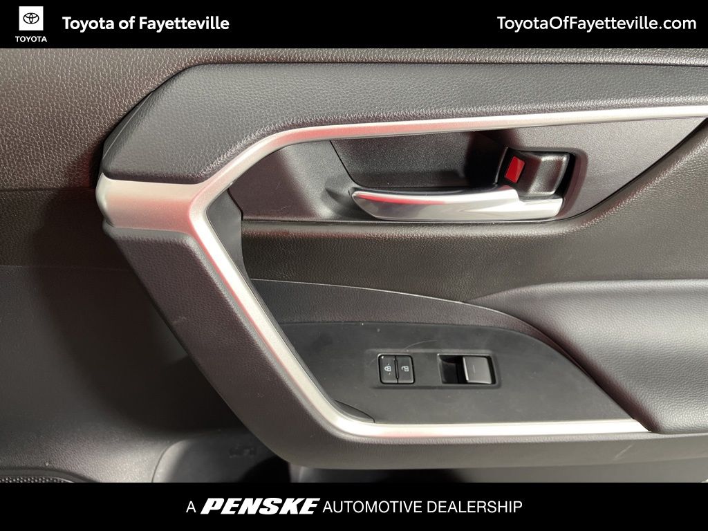 Thumbnail: 2022 Toyota RAV4 - 19