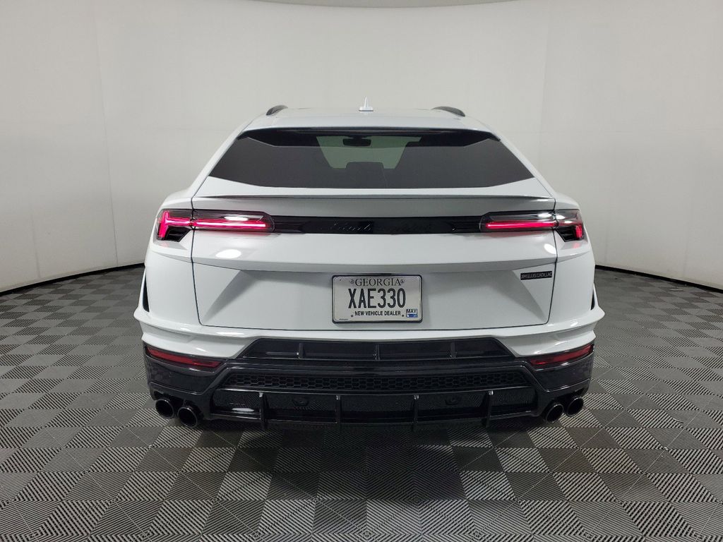 2023 Lamborghini Urus s 5