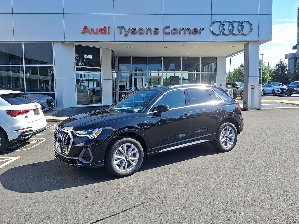 Thumbnail: 2025 Audi Q3 - 1