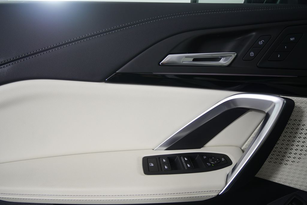 Thumbnail: 2026 BMW X1 - 9