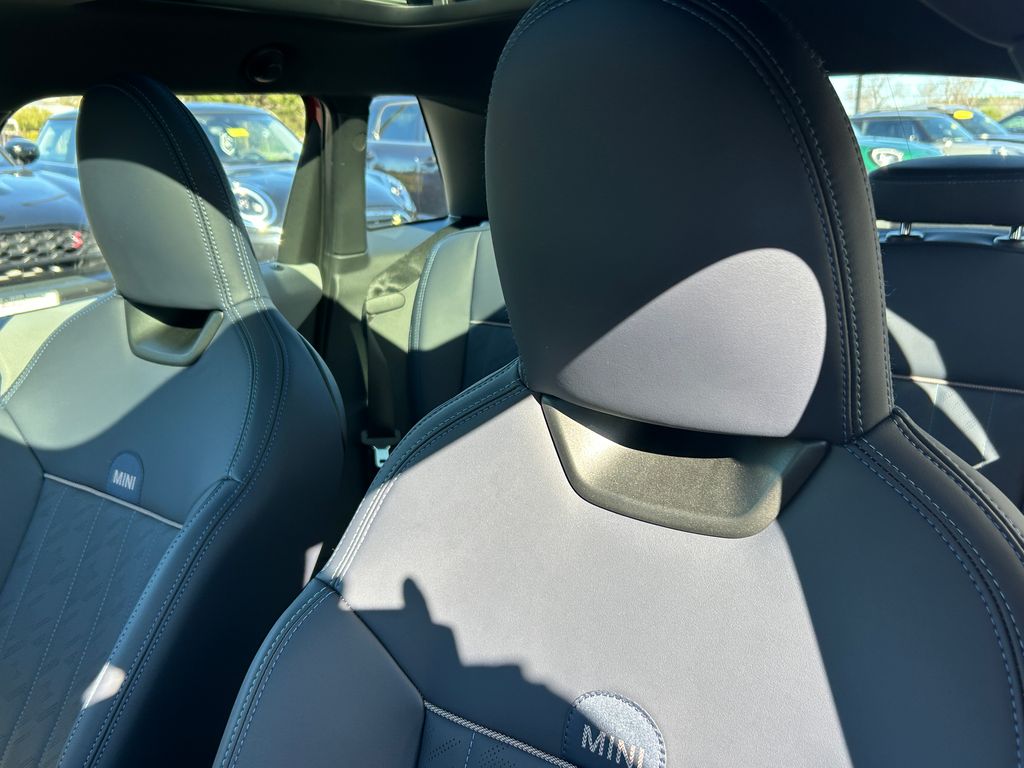Thumbnail: 2025 MINI Cooper - 14