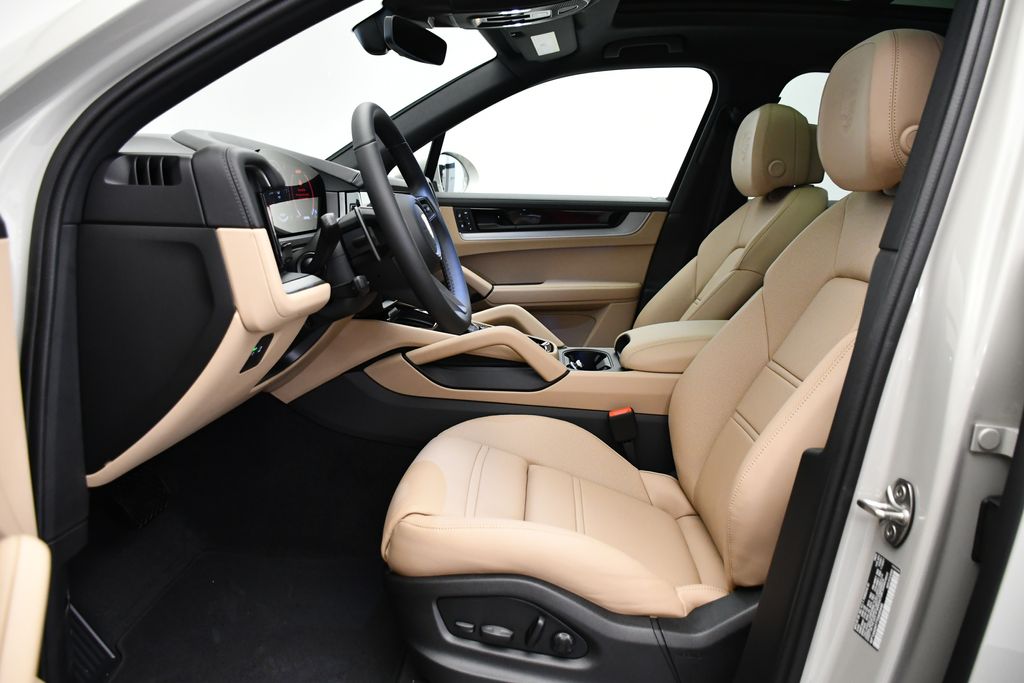 Thumbnail: 2026 Porsche Cayenne - 5