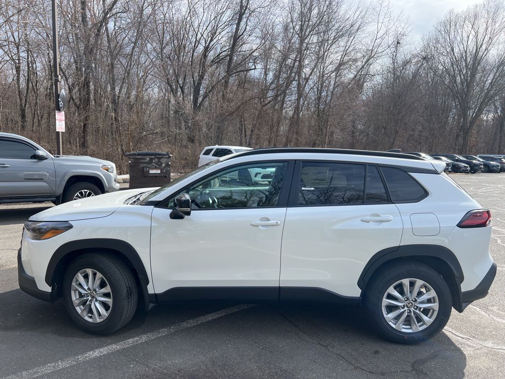 2026 Toyota Corolla Cross LE AWD