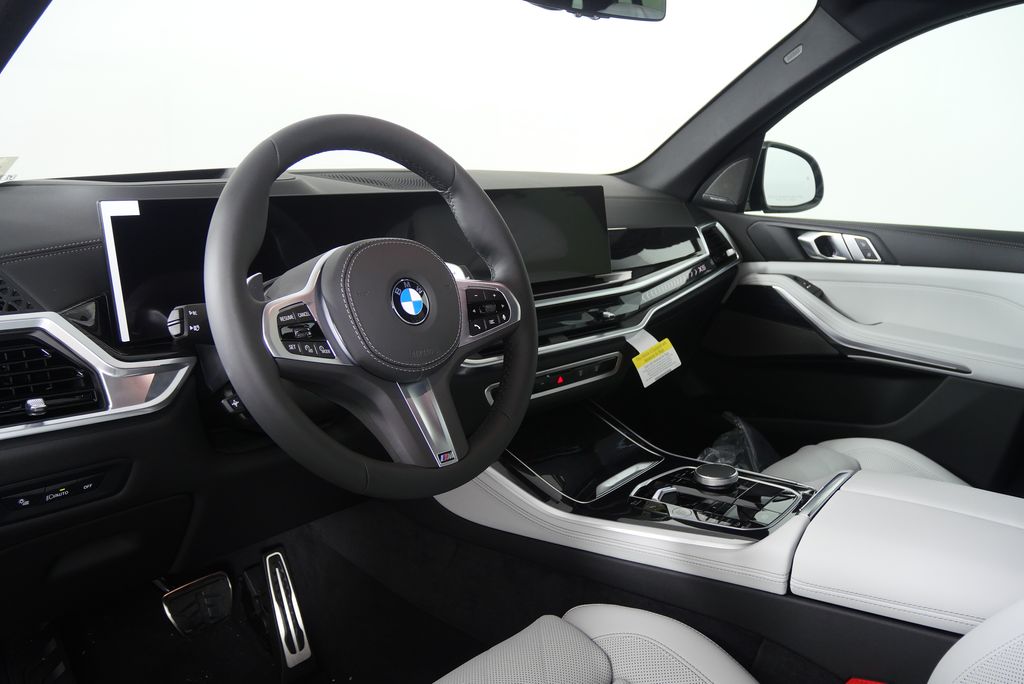 Thumbnail: 2026 BMW X5 - 13