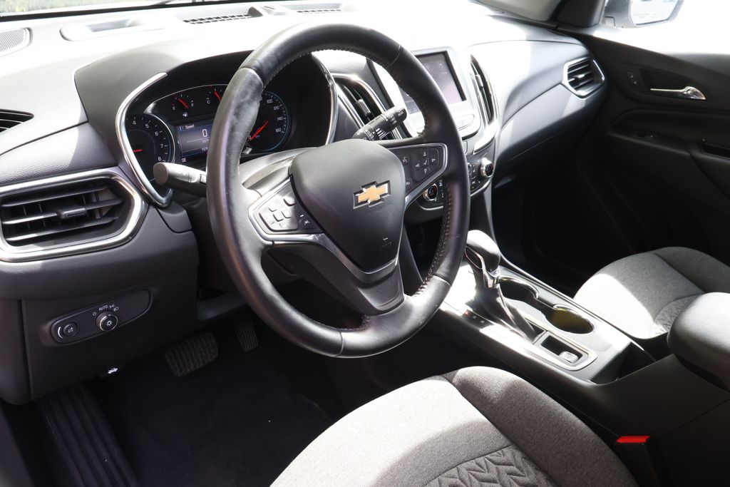 Thumbnail: 2022 Chevrolet Equinox - 30