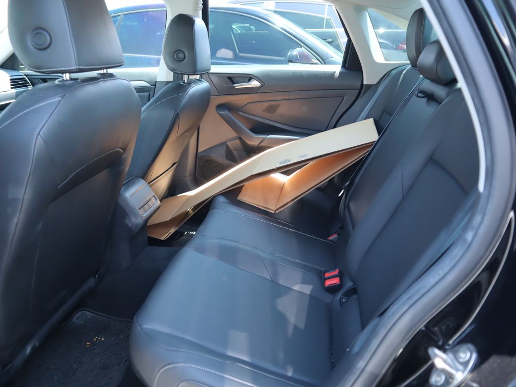 2019 Volkswagen Jetta SE 11