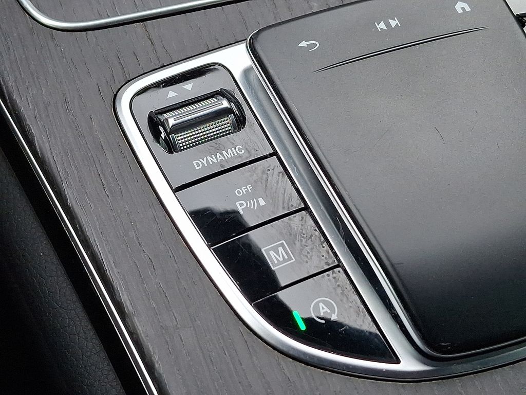 Thumbnail: 2022 Mercedes-Benz GLC - 24