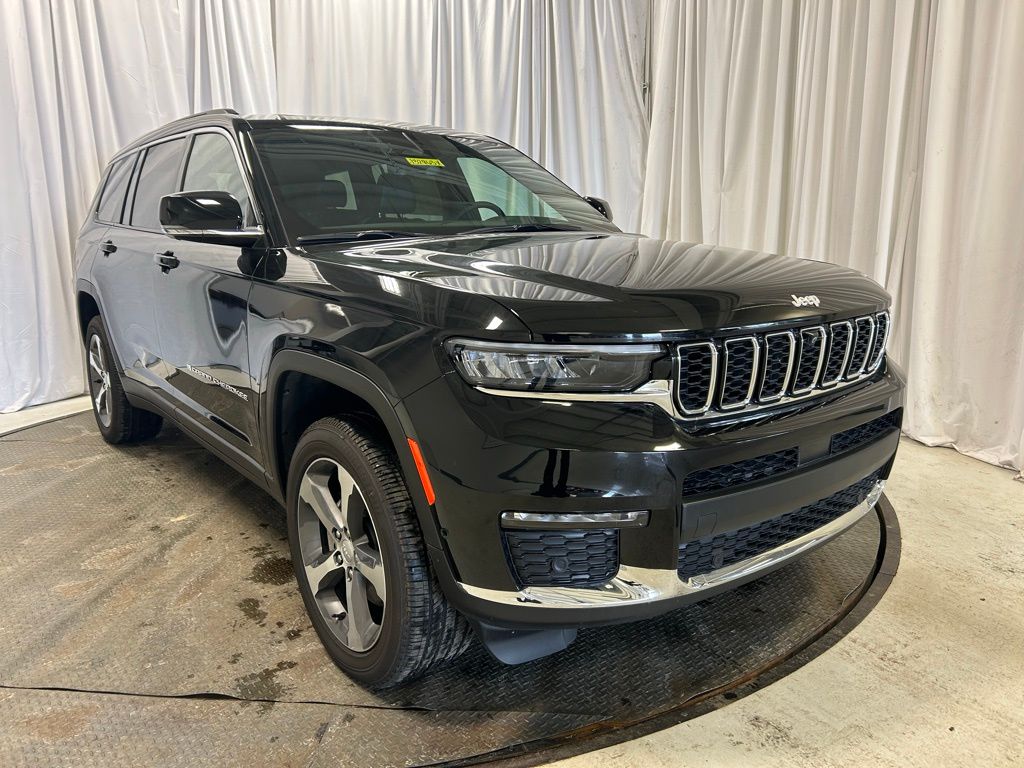 new 2025 Jeep Grand Cherokee L car, priced at $53,543