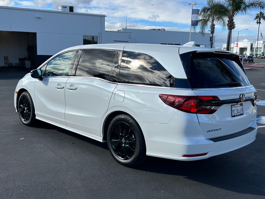 Thumbnail: 2023 Honda Odyssey - 8